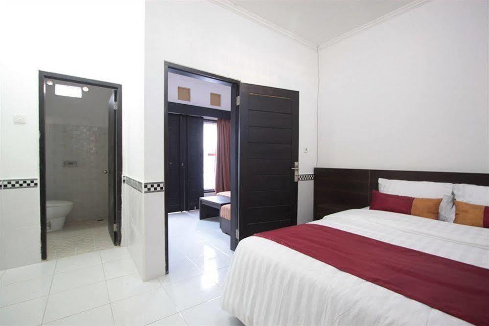 Bakung Sunset Hotel Kuta Lombok Esterno foto